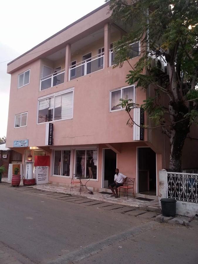 Kokoloko Hotel Ambatoloaka  Exterior photo